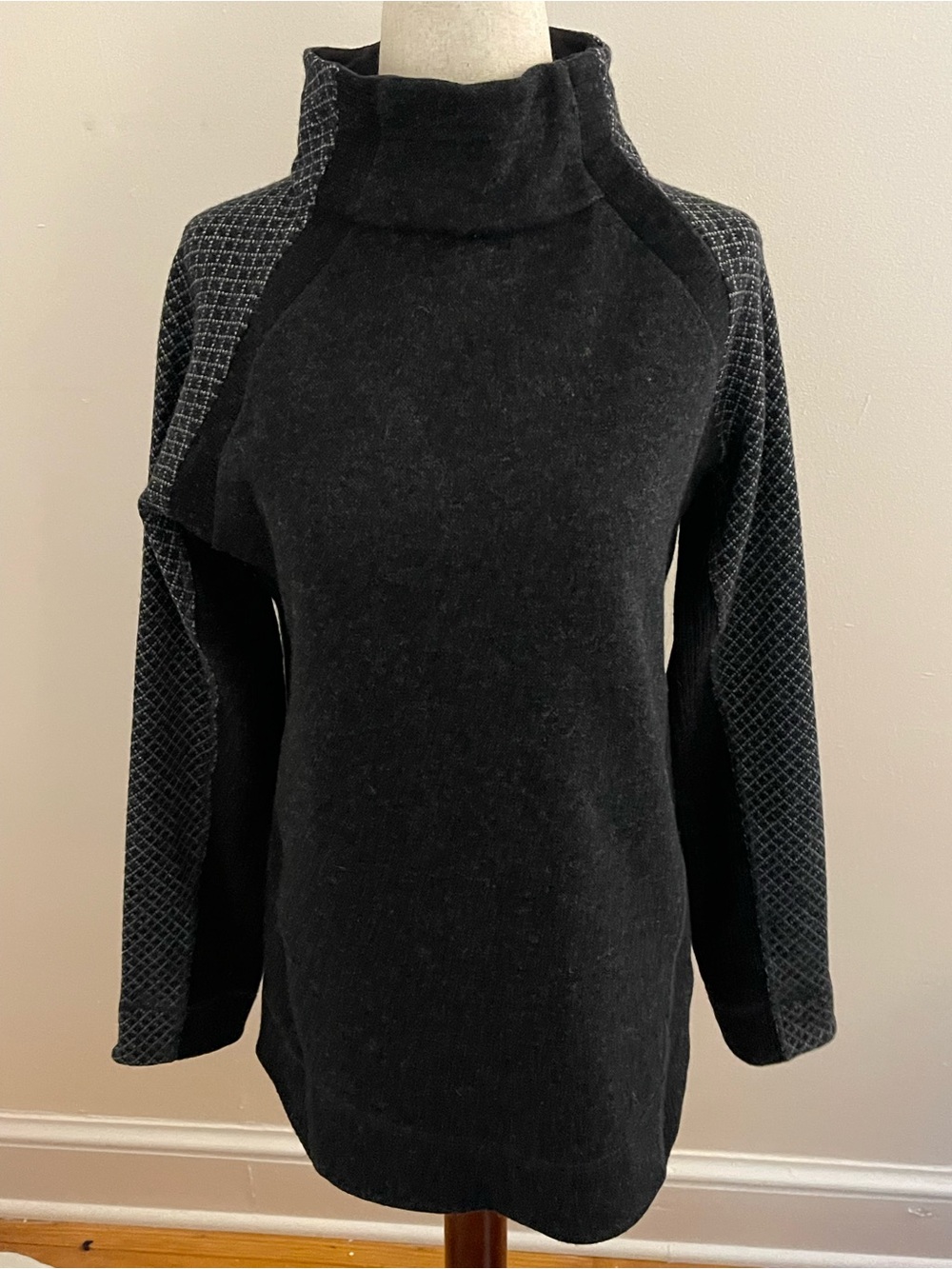 PrAna Charcoal Snap Cowl Neck Wool Blend Sweater Pullover Women’s Small Gray Out
